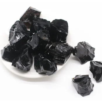 Натурален суров черен обсидиан, кварцови камъни, Необработени планински кристали, Метафизични лечебните камъни с размер на Рейки, Енергията на изцеление камъни