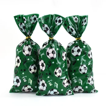 50шт футболни теми, подаръчни пакети футболни сувенири чанти пластмасови бонбони чанта бисквити с перевязкой детски рожден ден на стоки опаковка 