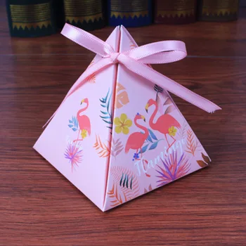 подарък кутия в стил фламинго 100шт / Триъгълна пирамида на кутии с бонбони за сватбени подаръци за партита, детски душ, за да проверите за партита